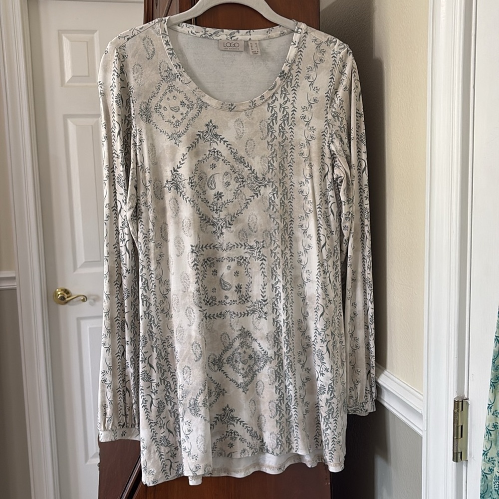 3 LOGO BOHO Bandana Print High Low Hem Bohemian Tops With Cuff Sleeves - Picture 9 of 16